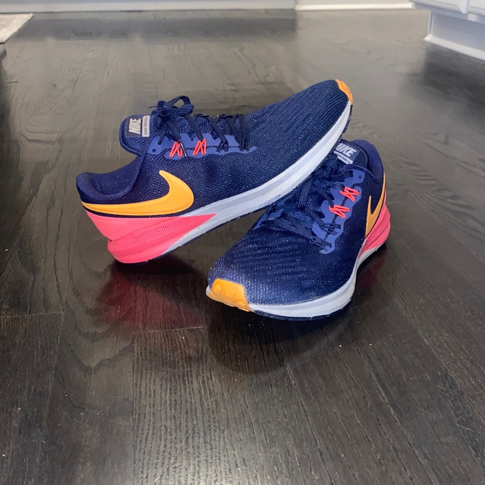 Nike Zoom Structure Running Shoes